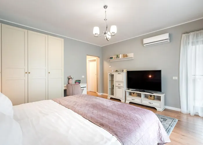 Urban Nest Apartment