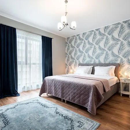 Urban Nest Apartment *