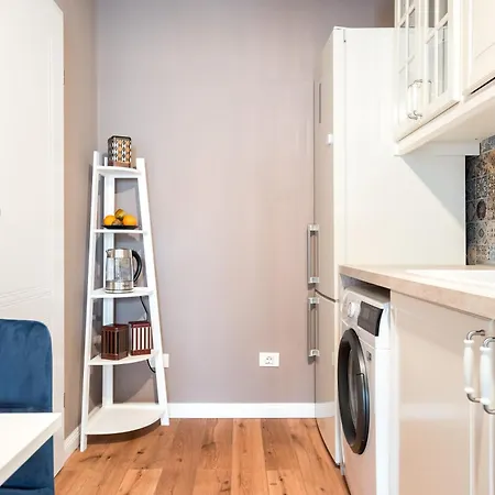 Urban Nest Apartment