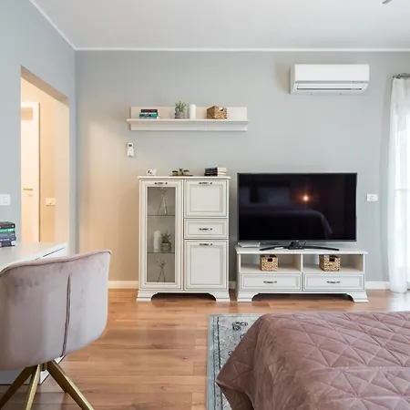 Urban Nest Apartment Bucharest