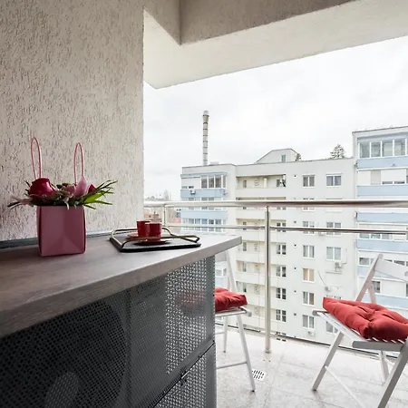 Urban Nest Apartment